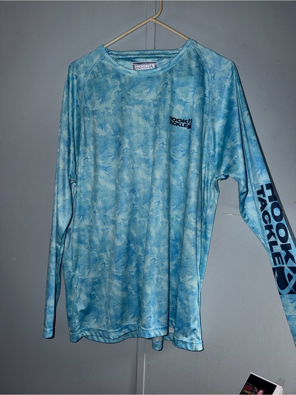 Hook & Tackle Men’s Long-Sleeve Performance Shirt - Blue Camo